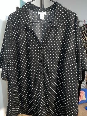 Catherine’s Black with White Star Pattern Half-Buttoned SS Shirt